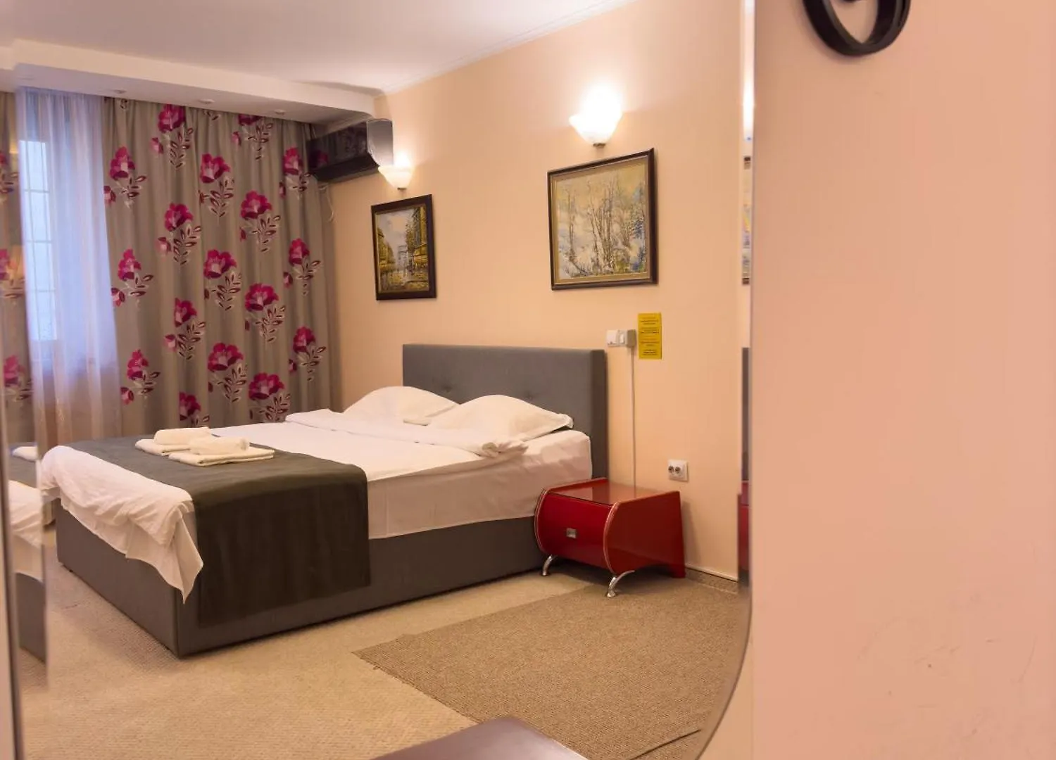 Francesca Residence Bucureşti 2*,  România