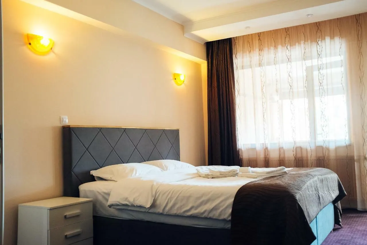 Ξενοδοχείο με διαμερίσματα Francesca Residence Βουκουρέστι